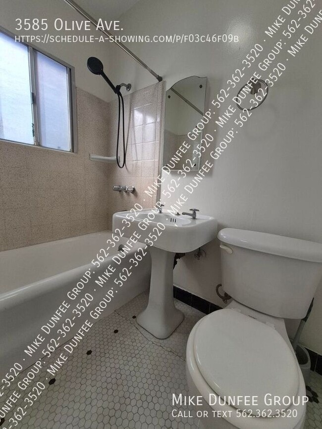 Building Photo - 3585 Olive Ave