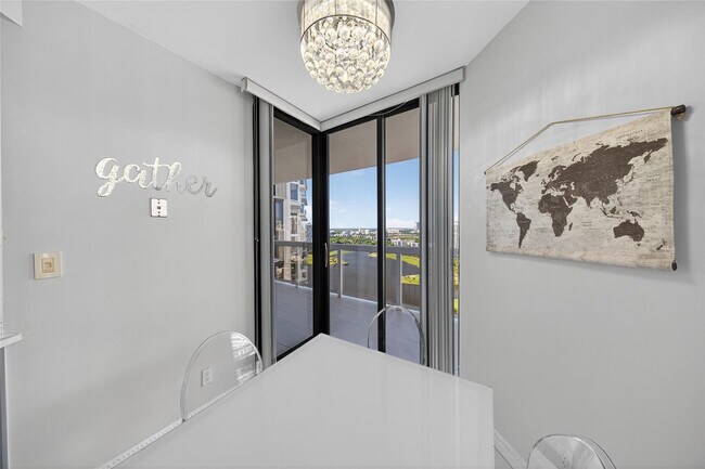 Building Photo - 20185 E Country Club Dr