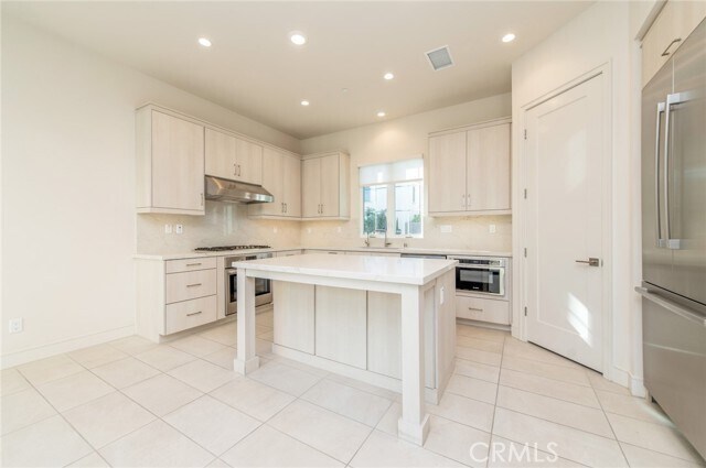 Building Photo - 111 Winnett