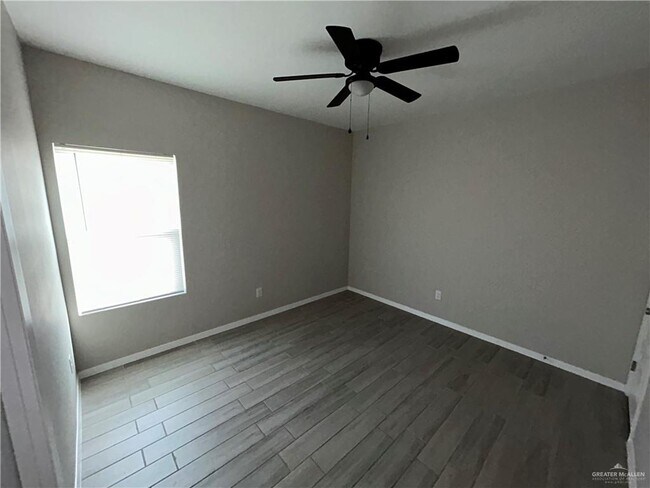 Building Photo - 16 Puffin Ave