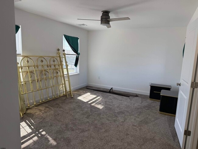 Building Photo - 101 W Beach Ave