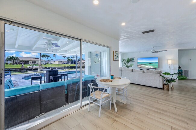 Building Photo - 1432 Wellington Ct