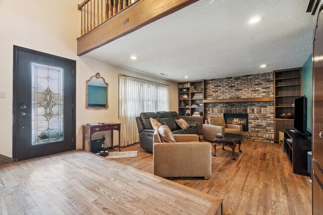 Building Photo - 1245 Michelle Ct