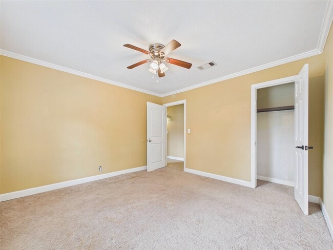 Building Photo - 1213 W Sidnor St