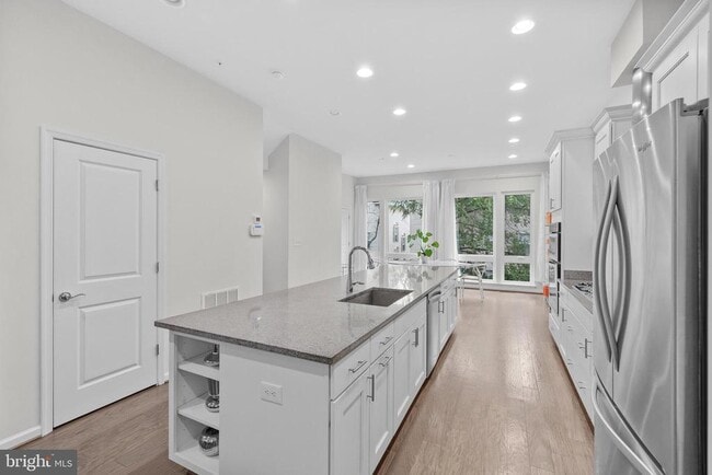 Building Photo - 110 Cambria Walk