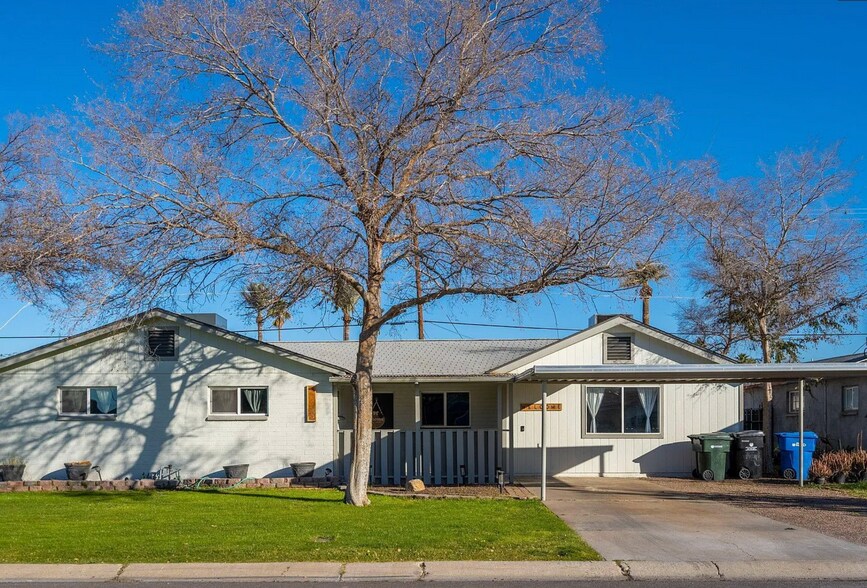Building Photo - 3330 E Cypress St
