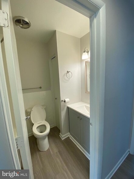 Building Photo - 1117 Chesapeake Dr
