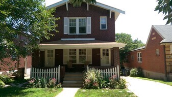 Building Photo - 1140 Moorlands Dr