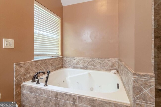 Building Photo - 7377 Spoleto Loop