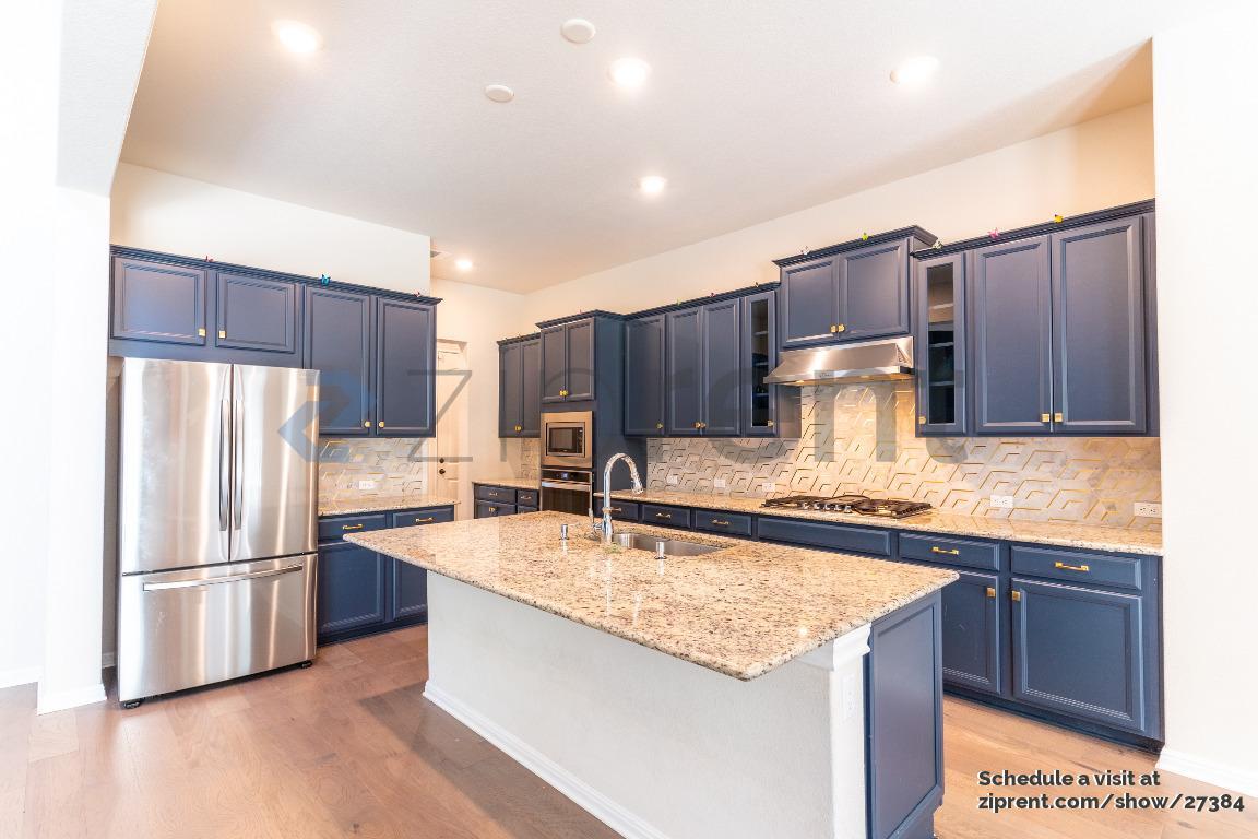 Building Photo - Unit