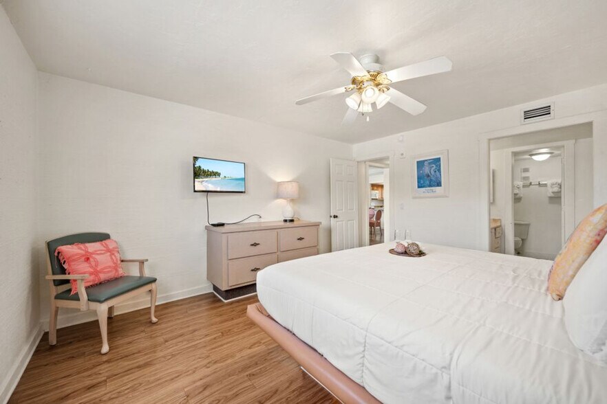 Building Photo - 7785 Estero Blvd
