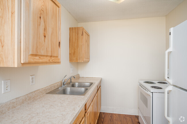 Interior Photo - 1105 24th St NW