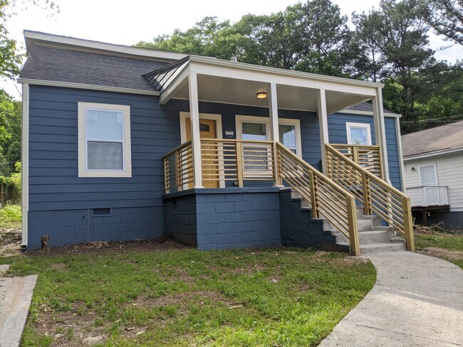 Building Photo - 2861 Forrest Hills Dr SW