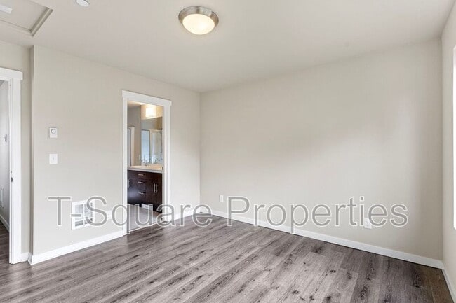 Building Photo - 12925 3rd Ave SE