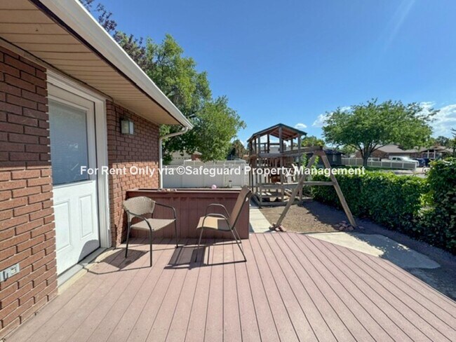 Building Photo - Spacious West Jordan Home on Large Corner Lot