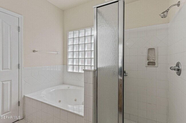 Building Photo - 6377 Franklin Ridge Dr