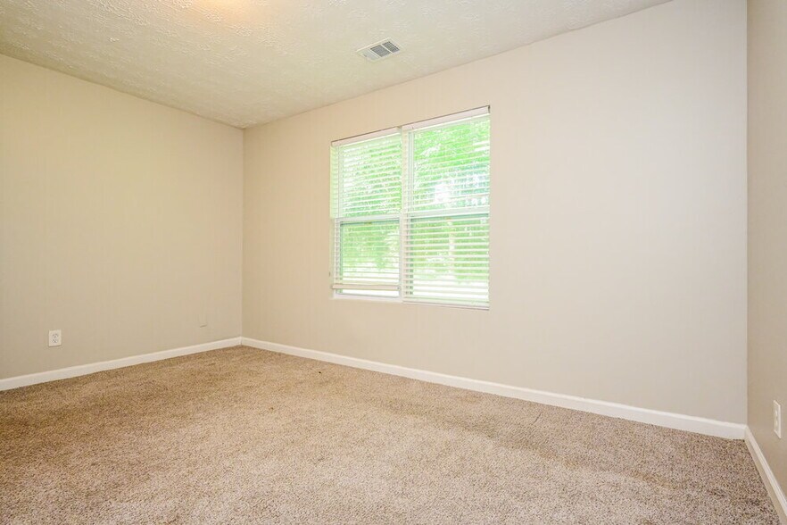 Building Photo - 2059 Oak Terrace Dr SE