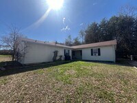 Building Photo - 820 Sharpe Rd