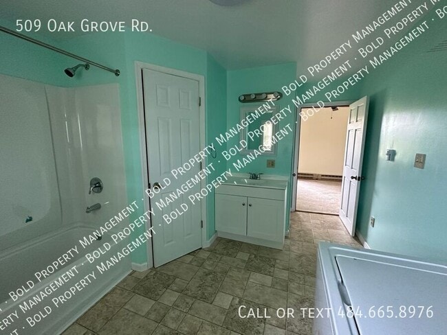 Building Photo - 509 Oak Grove Rd