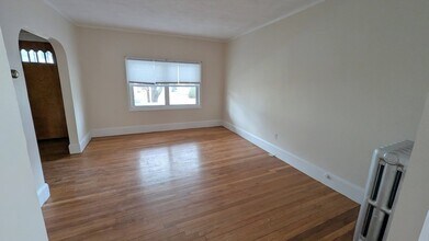 Building Photo - 157 Palmer St