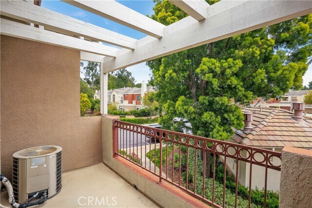 Building Photo - 115 Santa Barbara Ct
