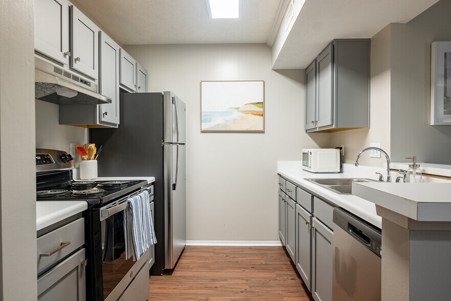 Two Bedroom Two Bath Renovated - The Rosemary