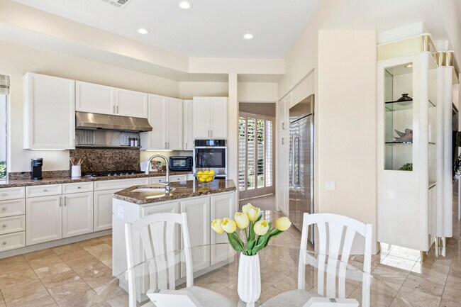 Building Photo - 75105 Spyglass Dr