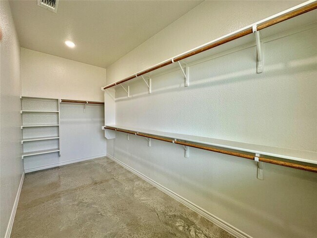 Building Photo - 101 Riptide Dr