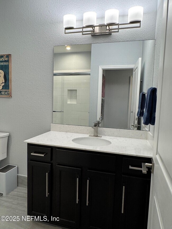 Building Photo - 163 Pine Forest Ct