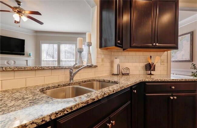 Building Photo - 3539 Peacock Rd