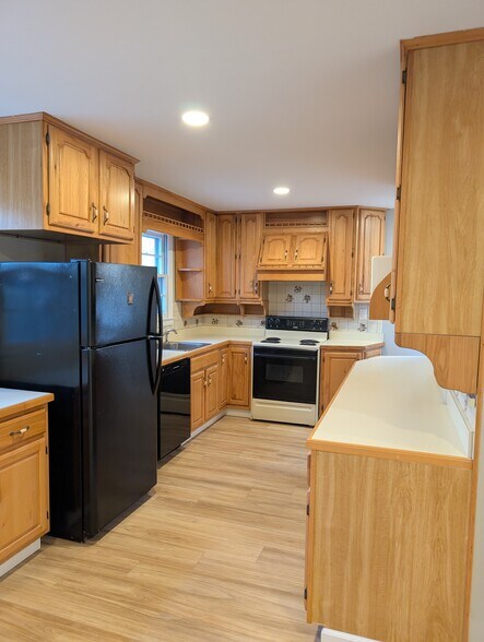 Building Photo - 11951 Marmary Rd