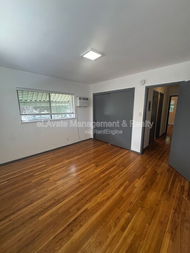 Building Photo - 12157 Chandler Blvd