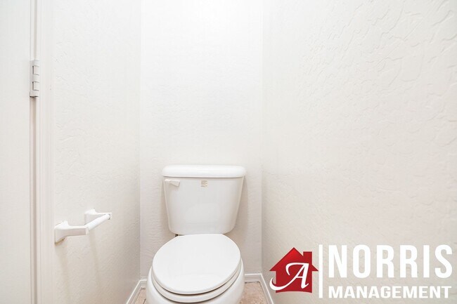 Building Photo - Great Home in a Great Location