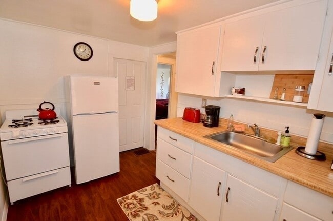 Building Photo - 58 S East St