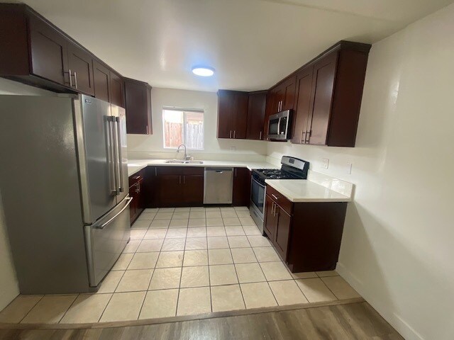 Building Photo - 1308 9th St