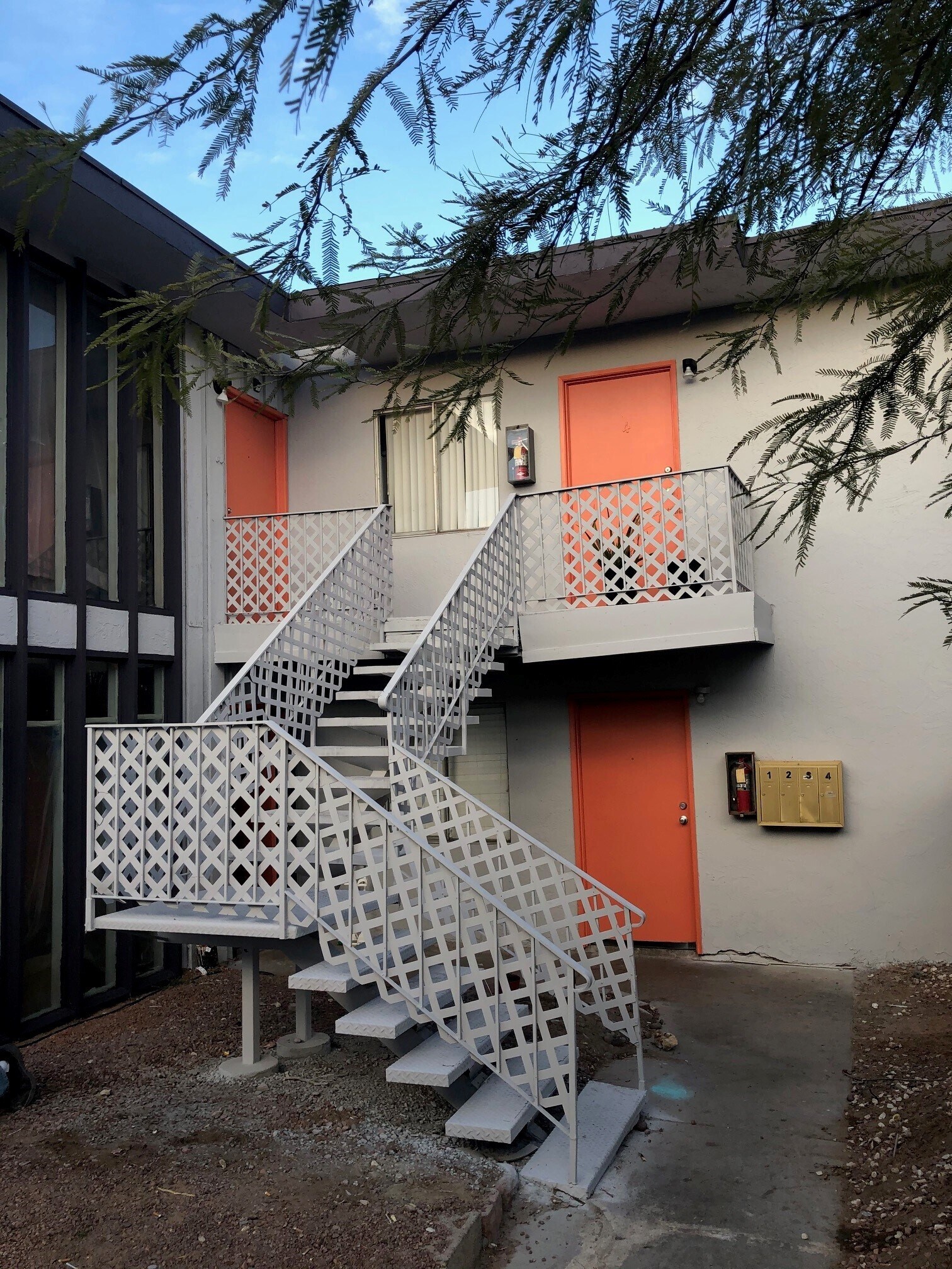 Building Photo - 1486 E Desert Inn Rd