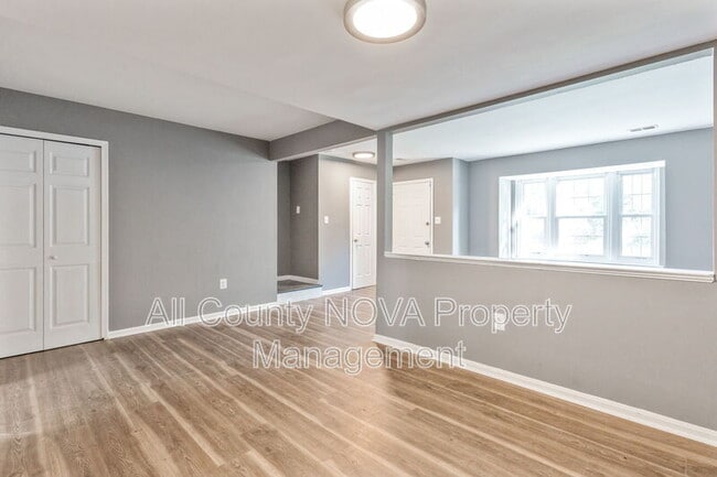 Building Photo - 6044 Sirenia Pl