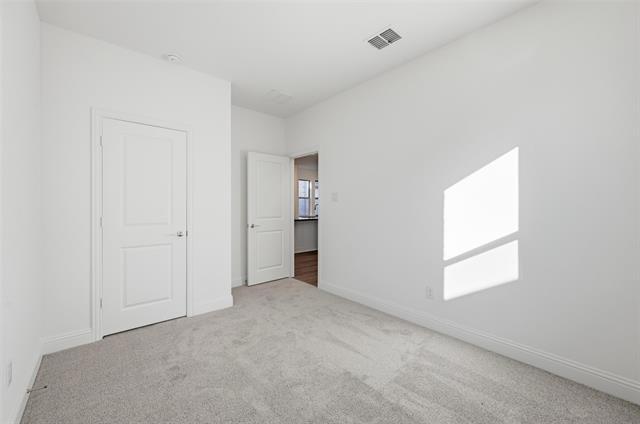 Building Photo - 108 N Sky Dr