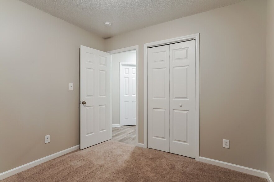 Building Photo - 353 Amherst Creek Dr
