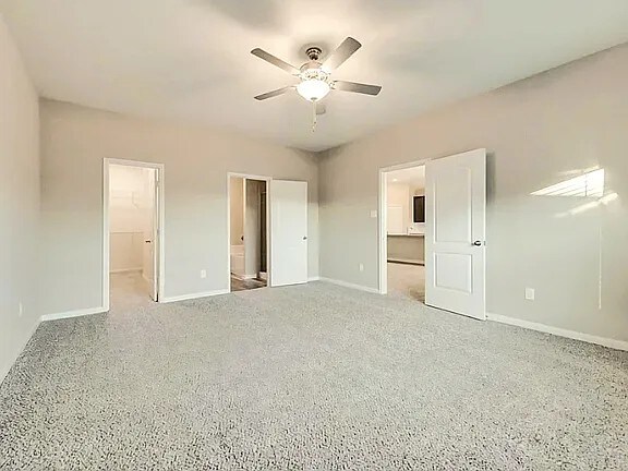 Building Photo - 2304 Dahlia Way