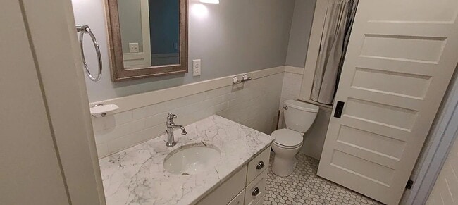 Building Photo - 1907 11th Ave S