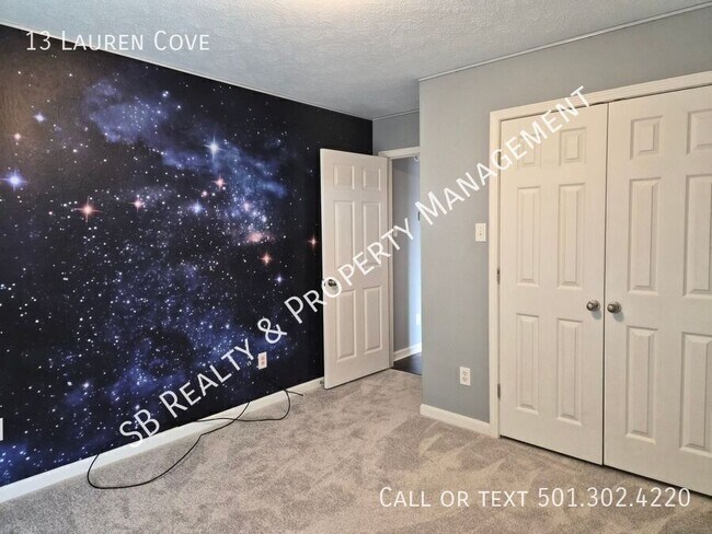 Building Photo - 13 Lauren Cove