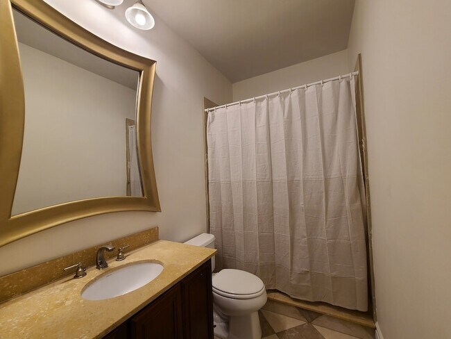 Building Photo - 4856 S Prairie Ave
