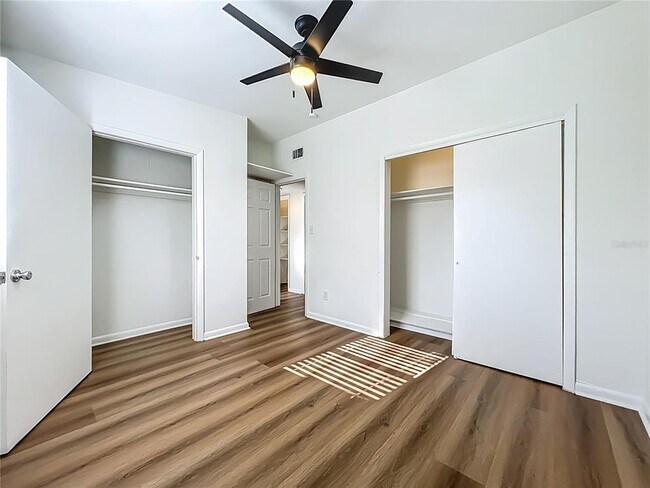 Building Photo - 2001 Conway Gardens Rd