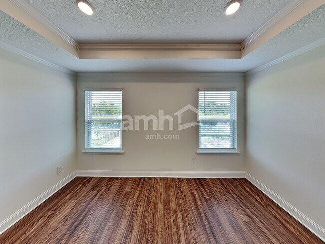 Building Photo - 237 Onate Cir