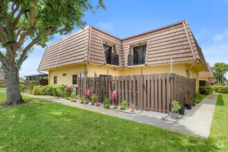 Building Photo - 4200 Turnberry Cir