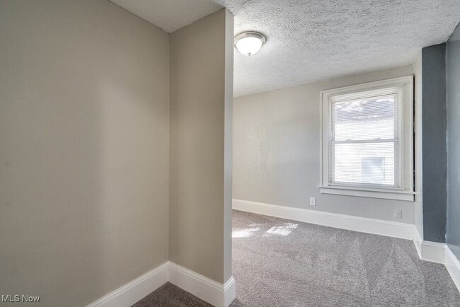 Building Photo - 920 Bloomfield Ave