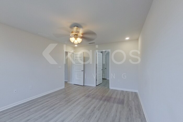 Building Photo - 130 Metalmark Dr