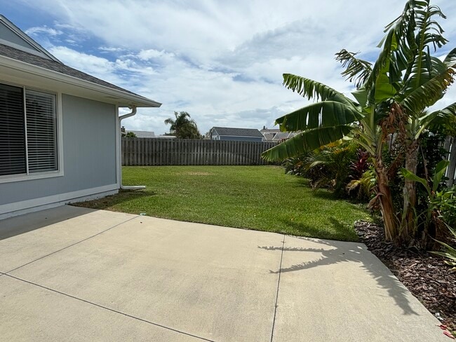 Building Photo - 30 Sea Harbor Dr W