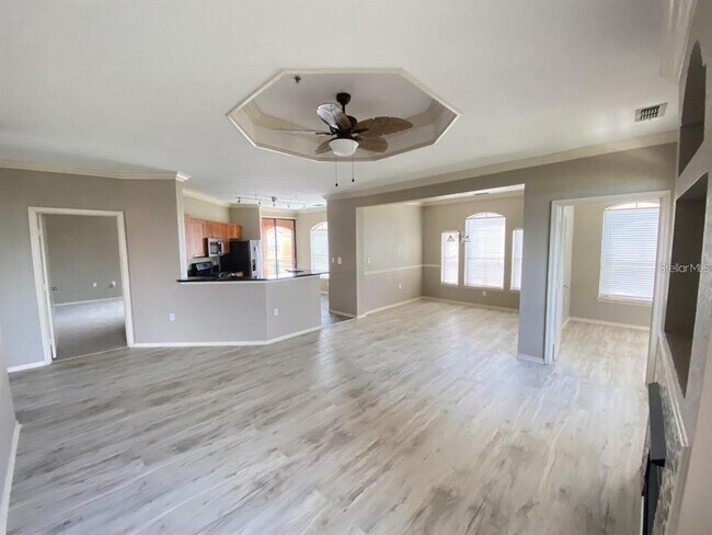Building Photo - 2725 Via Cipriani